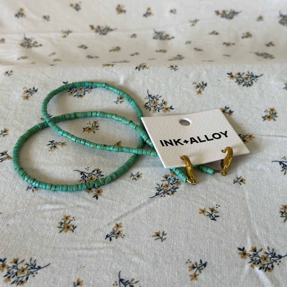 Ink alloy mask necklace/ glasses turquoise